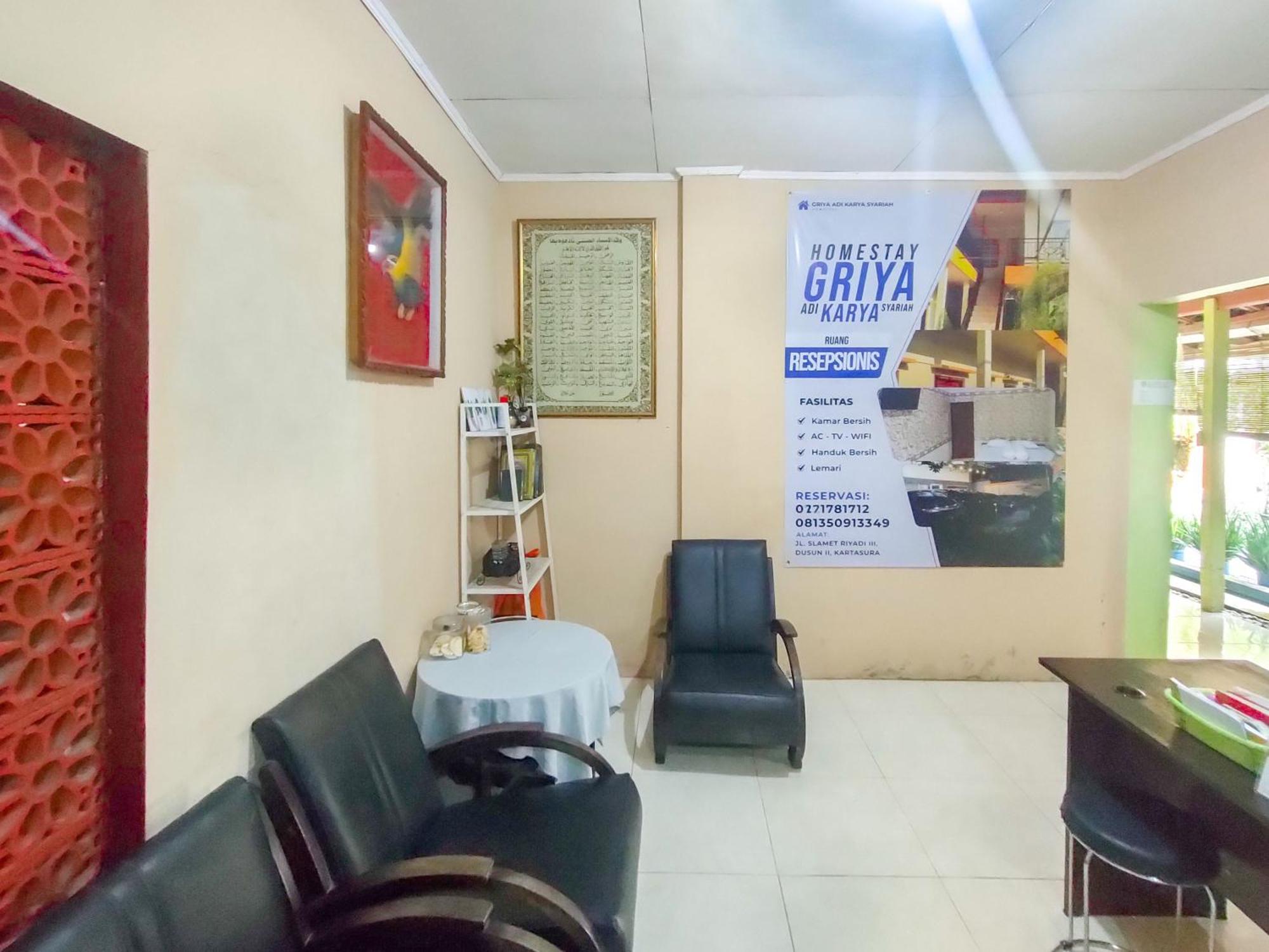 Hotel Reddoorz Syariah At Graha Adi Karya Kartasura à Kartosuro Extérieur photo